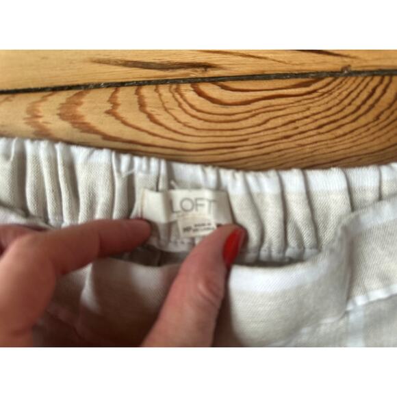 Loft Women Tan White Stripe Pocket Elastic Waist Cropped Linen Petite Med Pants - Picture 2 of 7